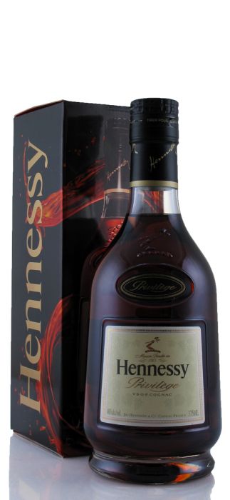 Buy Cognac Hennessy Travel Retail (lot: 614)